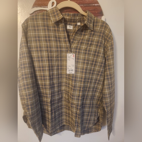 Womans Flannel - Picture 1 of 3